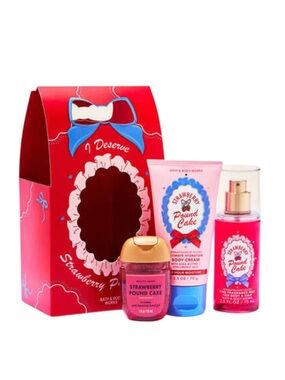 Bath & Body Work Strawberry Pound Cake Mini Gift Set